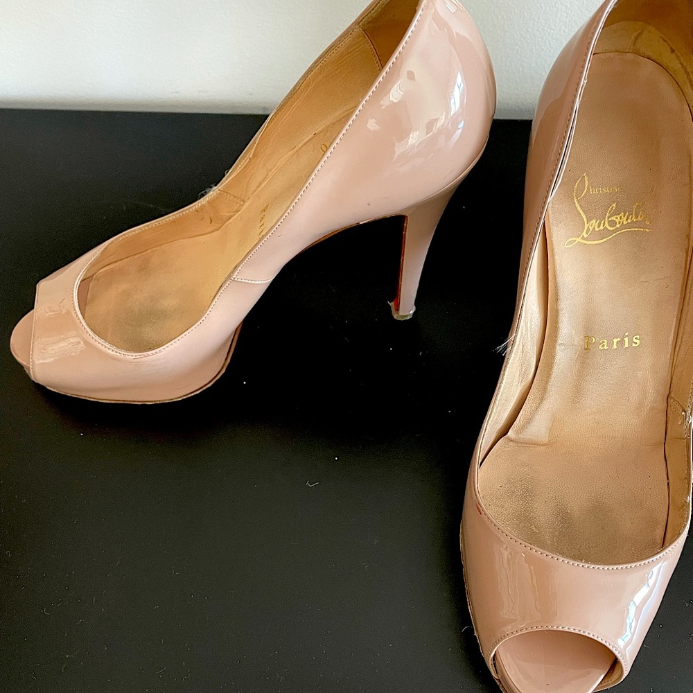 Christian Louboutin Nude Patent Pump